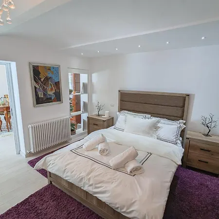 Dannia House Apartamento Braşov