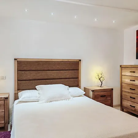 Dannia House Apartamento